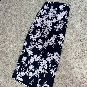 Size 2 White House Black Market Pencil skirt